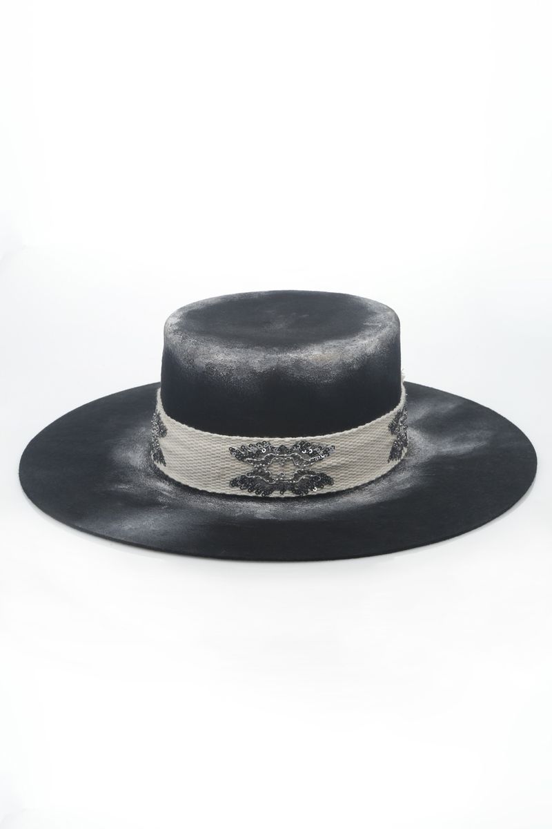 sombreros-para-mujer-tennis-negro