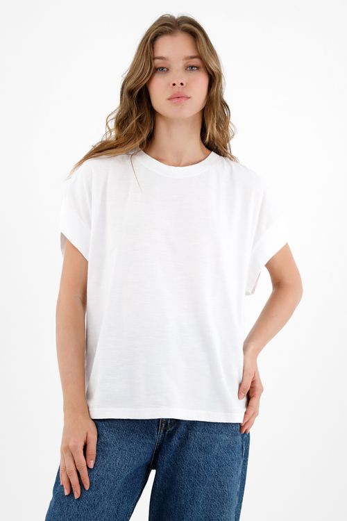 Camiseta blanca con recogido en hombro para mujer