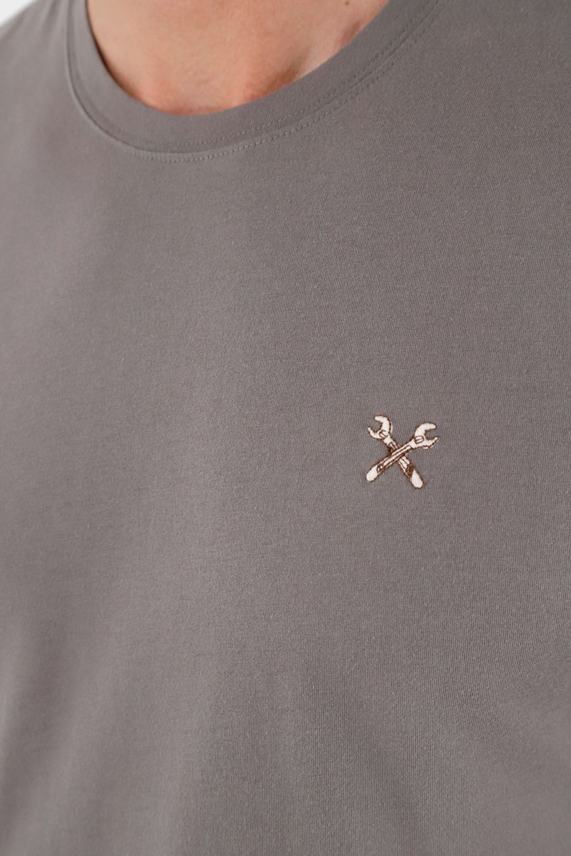 tshirt-para-hombre-tennis-gris
