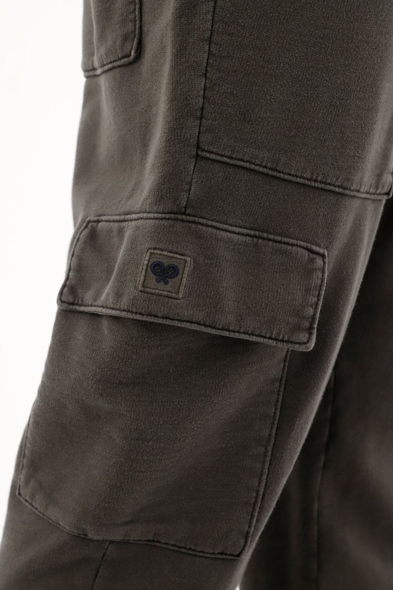 pantalones-para-hombre-tennis-gris