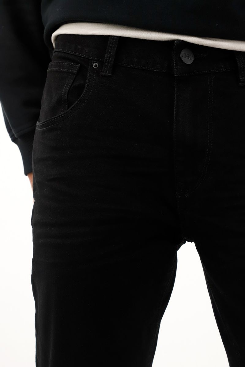 jeans-para-hombre-tennis-negro