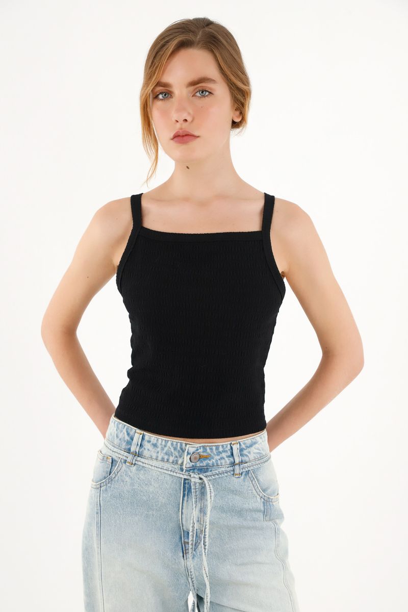 tshirt-para-mujer-topmark-negro