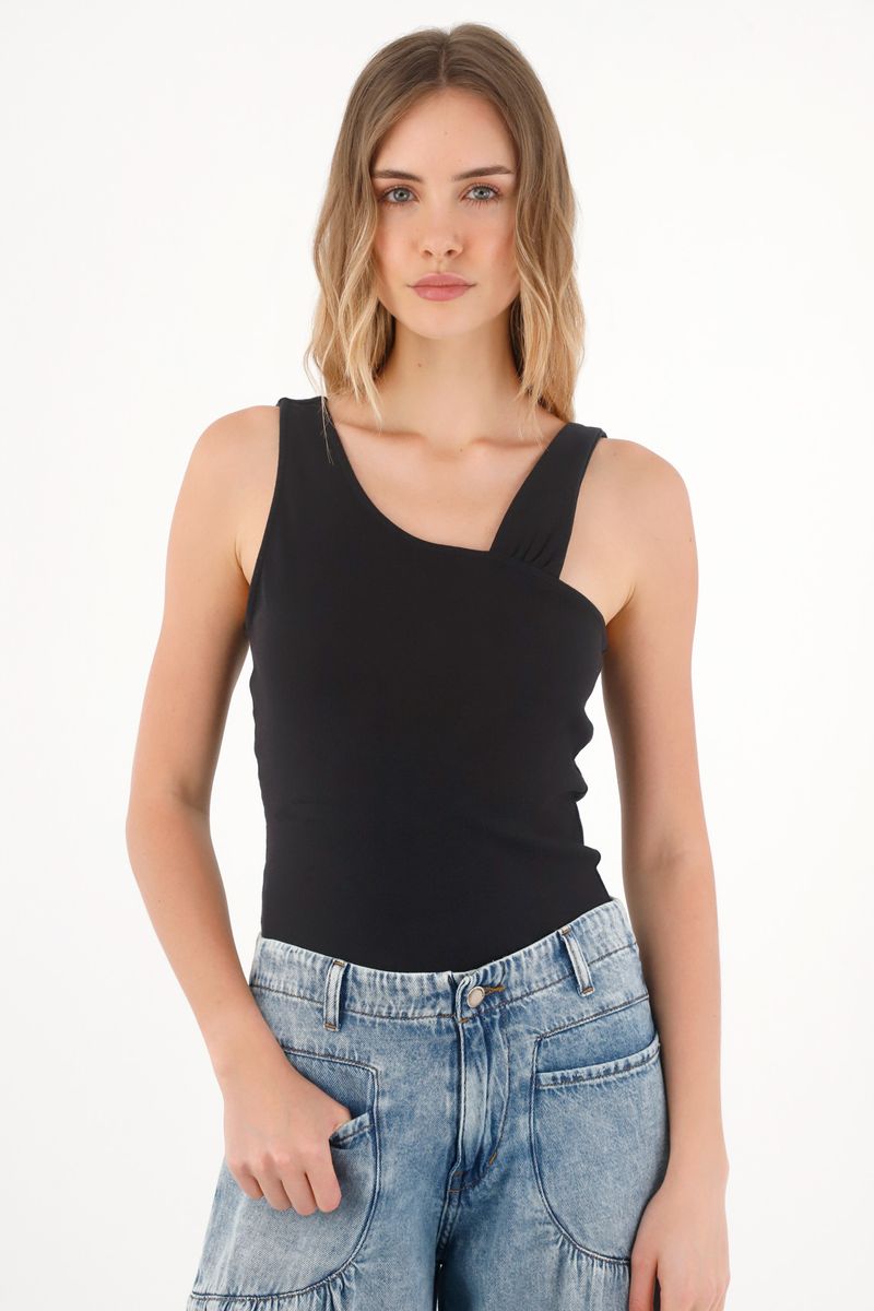 tshirt-para-mujer-topmark-negro