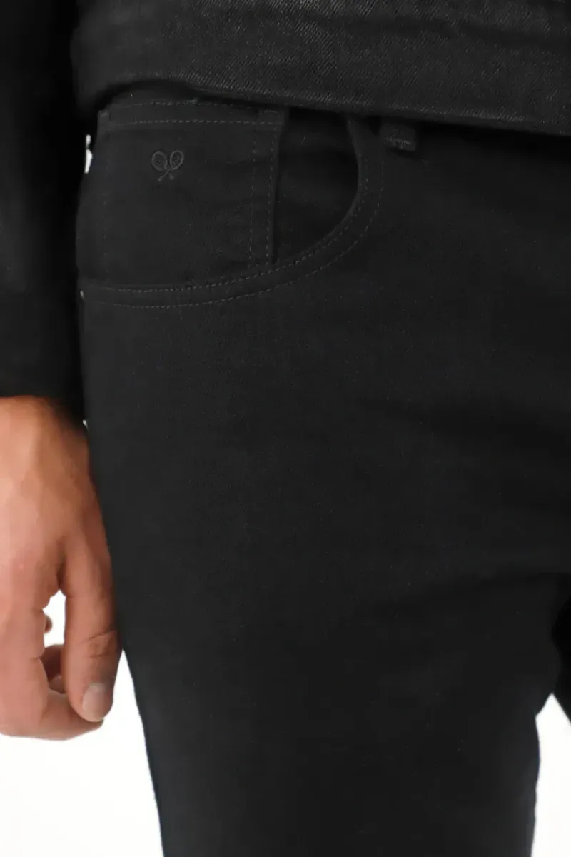 jeans-para-hombre-tennis-negro