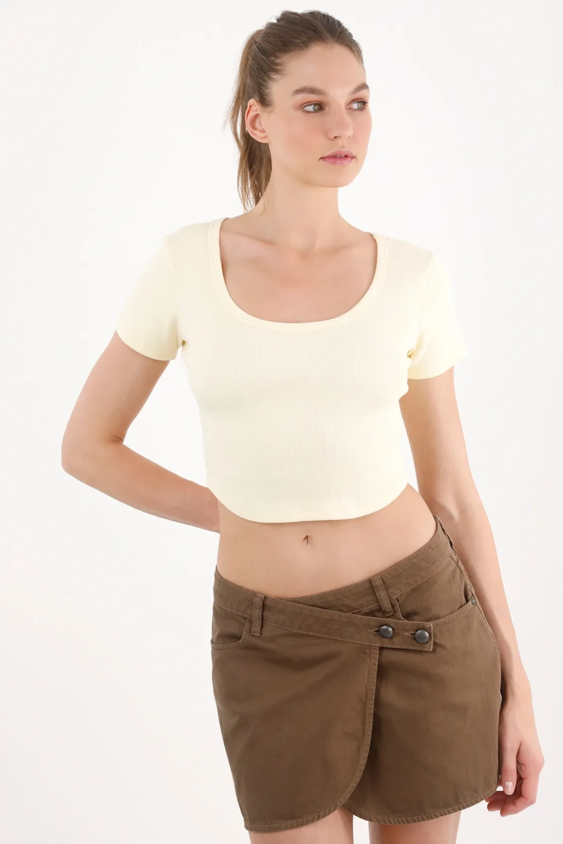 tshirt-para-mujer-topmark-amarillo