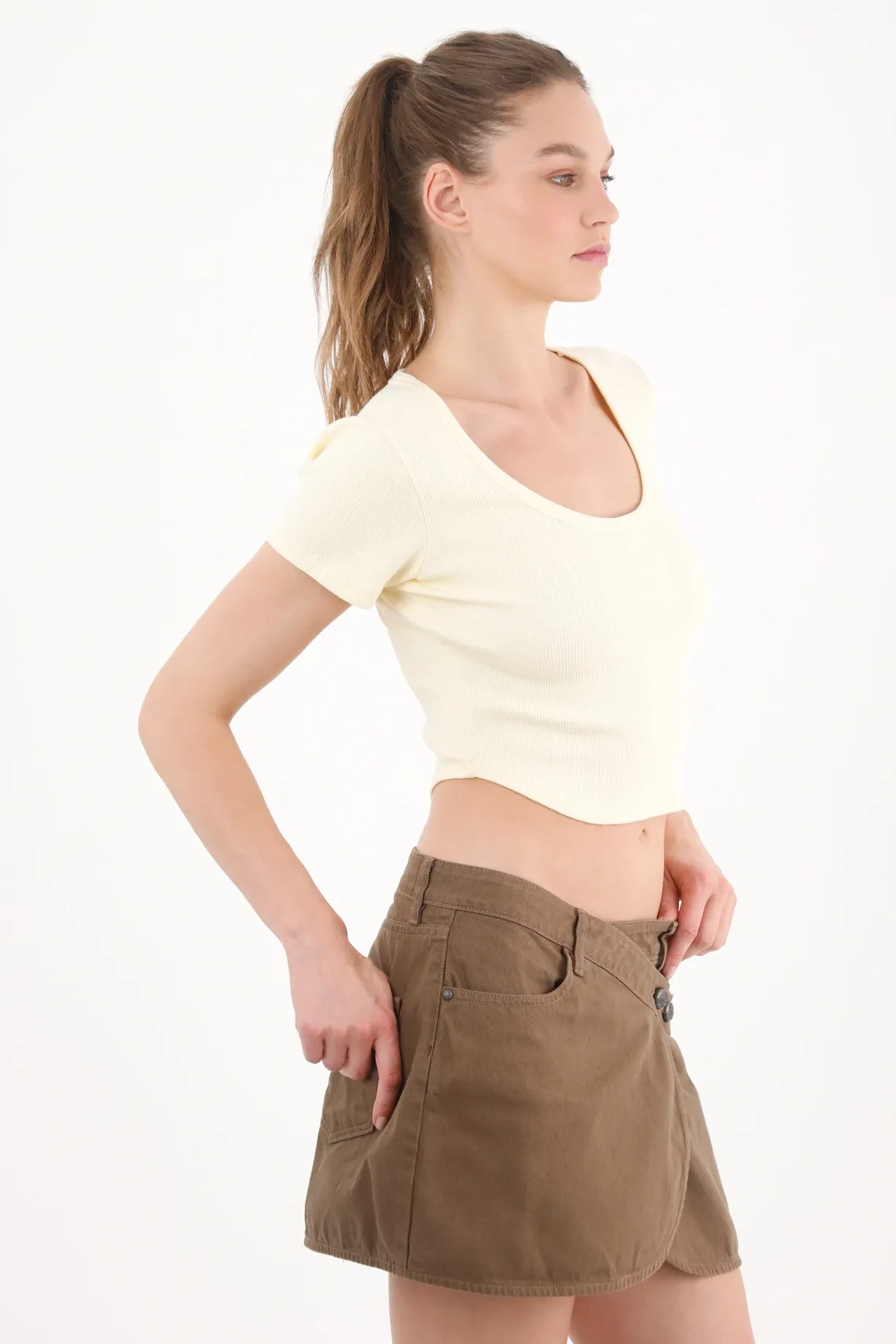 tshirt-para-mujer-topmark-amarillo