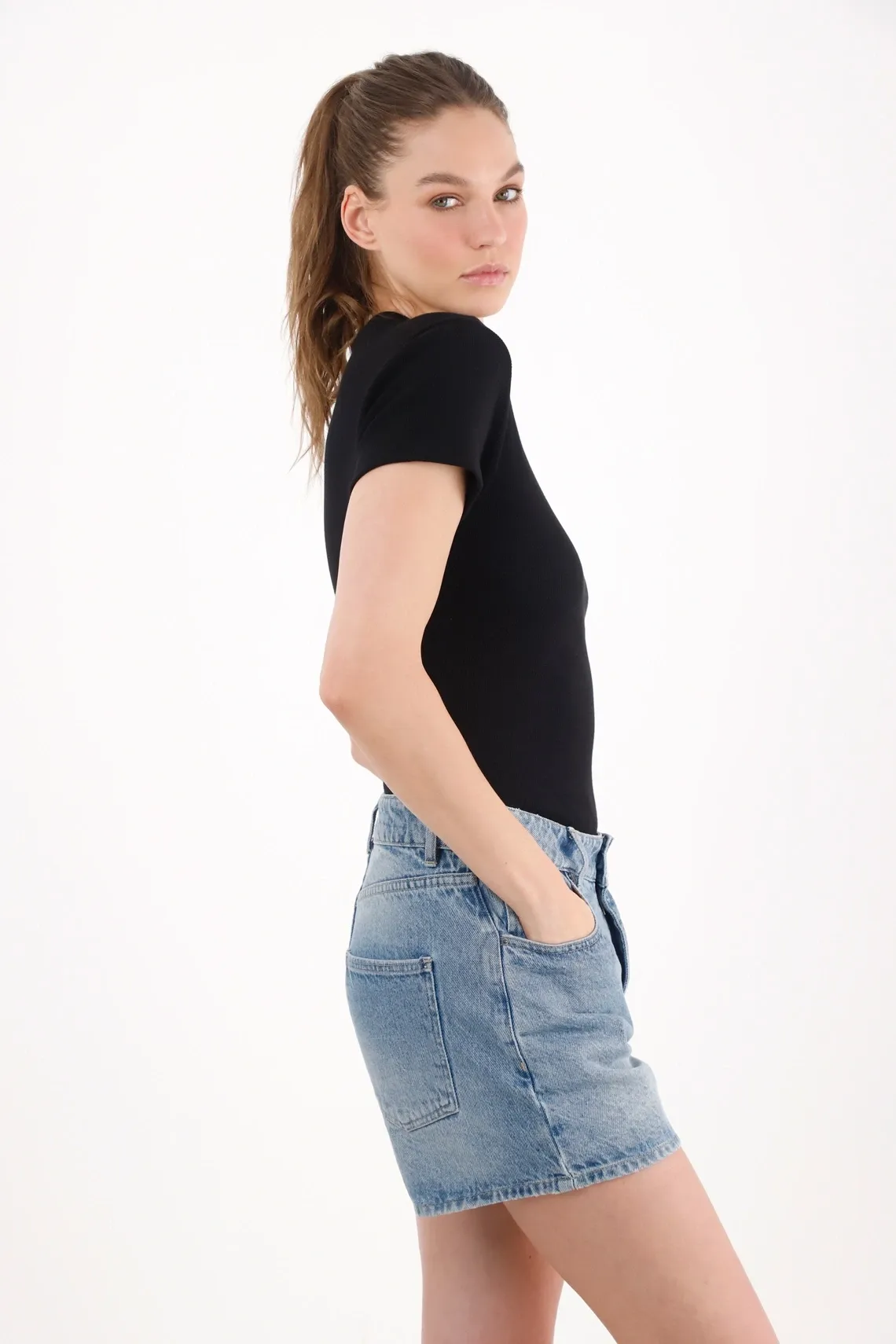 tshirt-para-mujer-topmark-negro